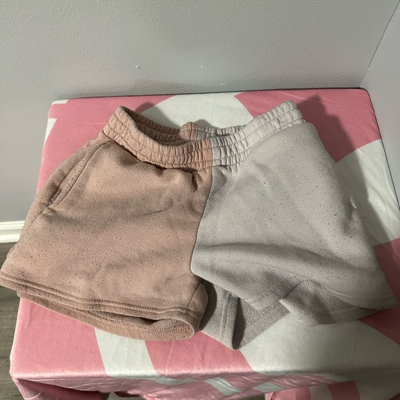 Mixed colors shorts - Picture 2 of 2